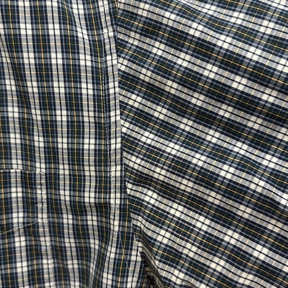 243 GAP | EUC Multicolor Plaid Button-Down Checkered Shirt (Size L) - Picture 5 of 9